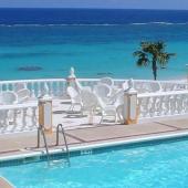 Coco Reef Bermuda swimming pool